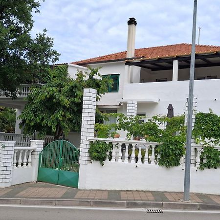 Apartmani Juricev Vodice Ngoại thất bức ảnh