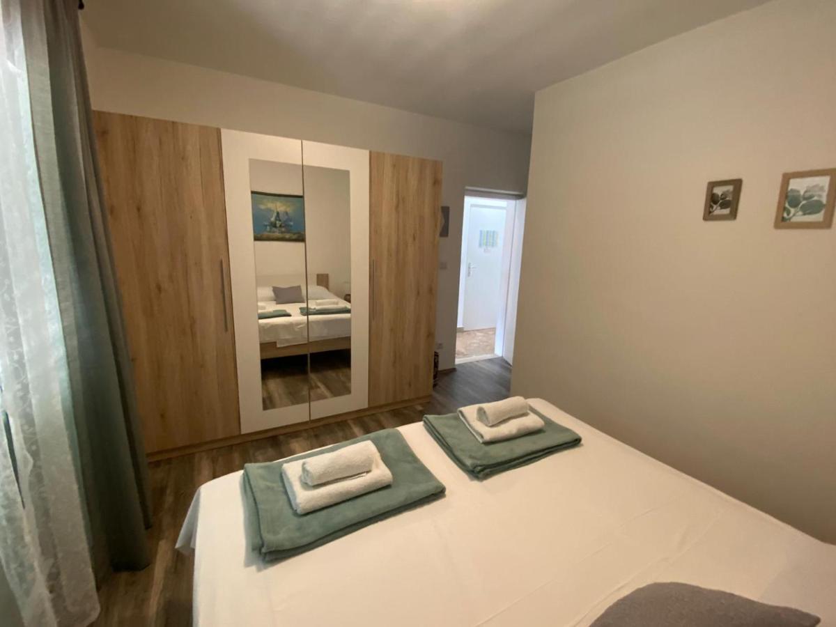 Apartmani Juricev Vodice Phòng bức ảnh