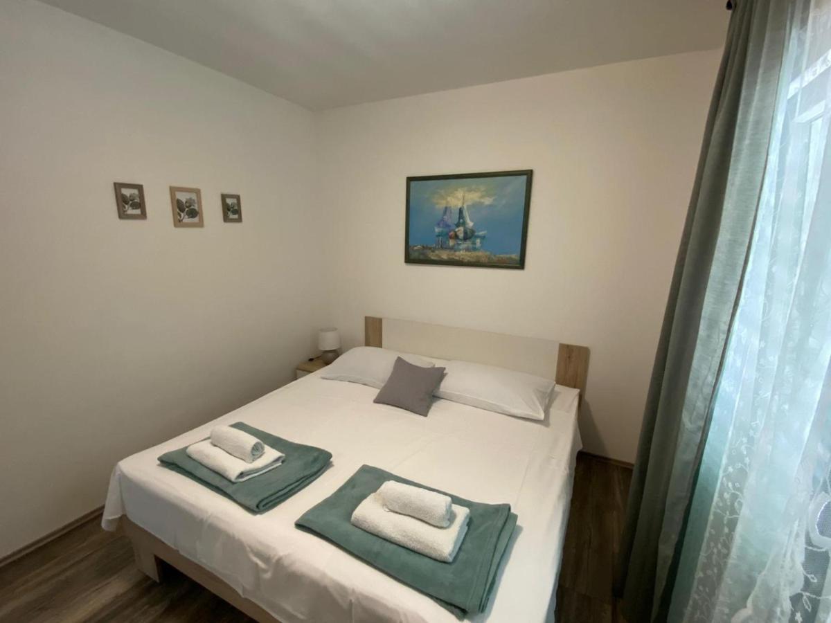 Apartmani Juricev Vodice Phòng bức ảnh