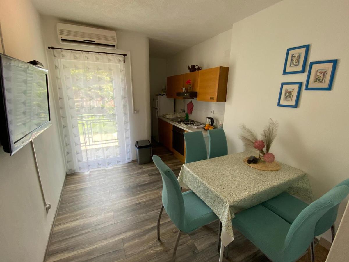 Apartmani Juricev Vodice Phòng bức ảnh